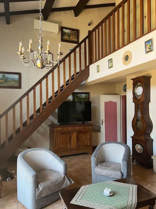 Maison Familiale Idealement Situee Avec Tout Le Confort Nîmes Exterior foto
