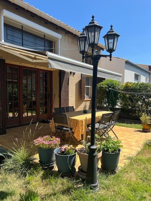 Maison Familiale Idealement Situee Avec Tout Le Confort Nîmes Exterior foto